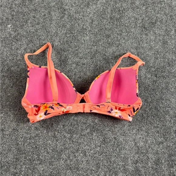 PINK Victoria’s Secret Peach Floral Wear Everywhere T-Shirt lightly lined 32C - Picture 2 of 5